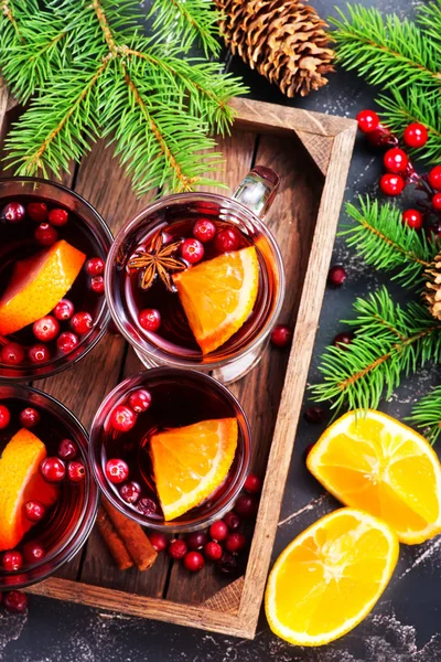 Рождественский напиток с ароматом специй — стоковое фото
