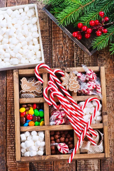 Weihnachtsbonbons in Schachtel — Stockfoto