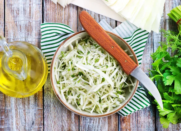 Cabbage salad in bowl — Stock Photo, Image