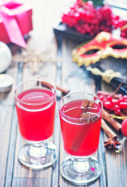 Christmas drink med bär — Stockfoto