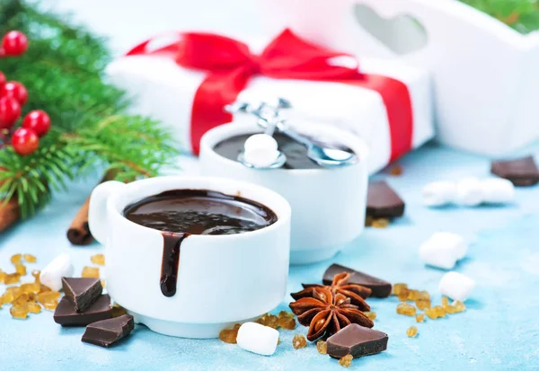 Hot chocolate and christmas decorations — Stock Photo, Image