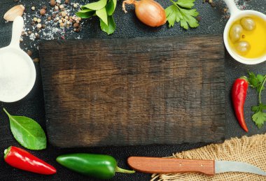 bir tablo, kırmızı biber ve aroma yağı koku baharat