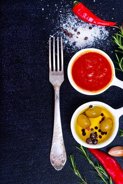 Sauce mit Gewürzen — Stockfoto