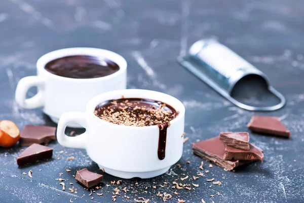 Chocolate caliente en tazas — Foto de Stock