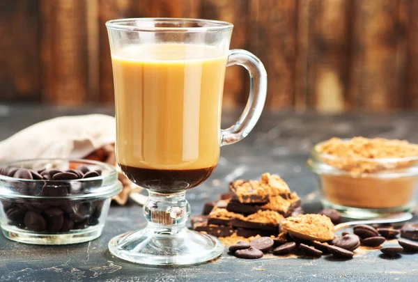 Barrette di cioccolato e bevanda al cacao — Foto Stock