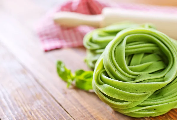 Pasta verde cruda — Foto Stock