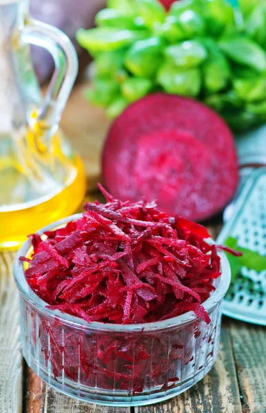 Grated beet in bowl — Stock Photo, Image