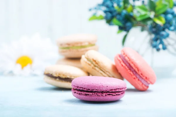 Colorful macaroons on table — Stock Photo, Image