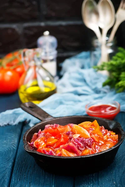 Verduras fritas con salsa — Foto de Stock