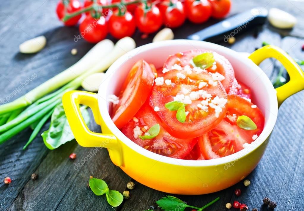Fresh tomato salad