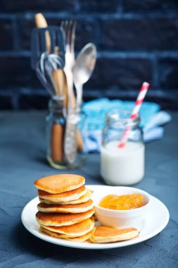 Tatlı reçelli krep