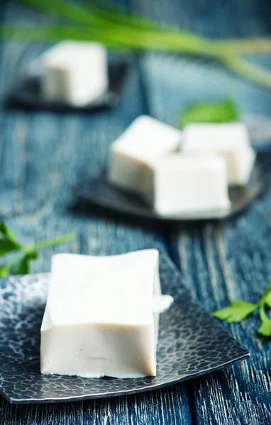 Queijo tofu em pratos — Fotografia de Stock