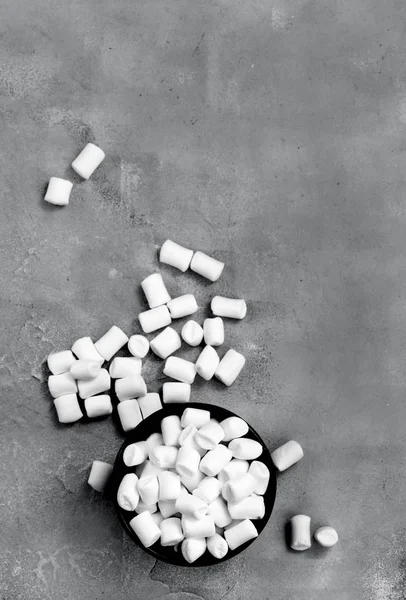 White marshmallow in bowl — Stock Photo, Image