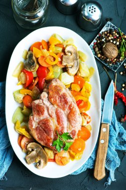 ile sebze kızarmış et