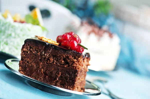 접시에 달콤한 케이크 — 스톡 사진