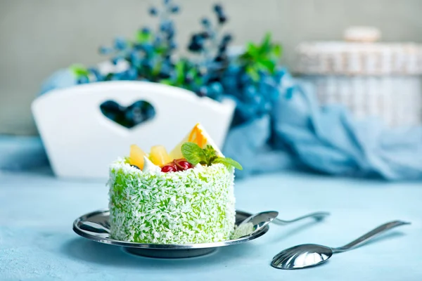 Dolci torte su piatti — Foto Stock