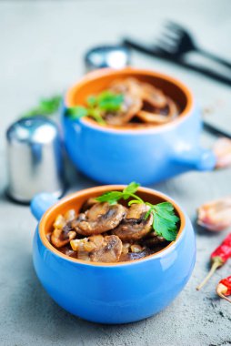 Baharat ile kızarmış mushroon