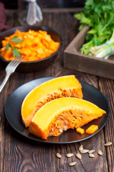 Sliced fresh pumpkin — Stock Photo, Image