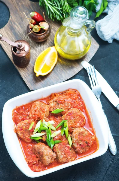 Albóndigas con salsa de tomate —  Fotos de Stock