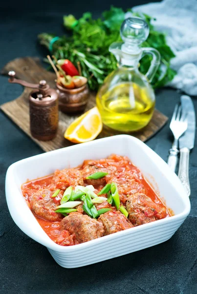 Frikadellen mit Tomatensauce — Stockfoto