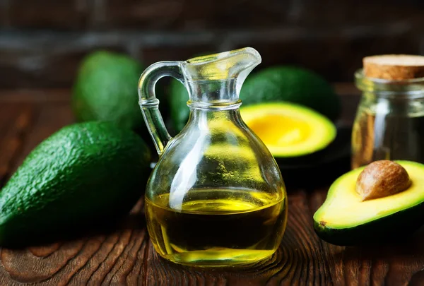 Aceite de aguacate en botella — Foto de Stock