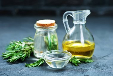 rosemary ile zeytin yağı