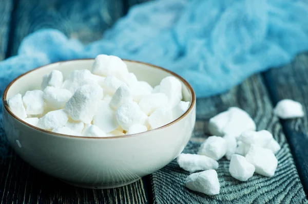 Sugar in bowl on a table — Stock Photo, Image