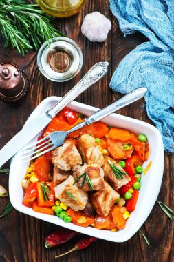 ile sebze kızarmış et