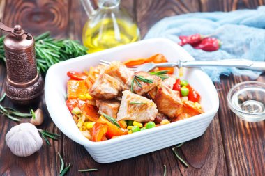 ile sebze kızarmış et