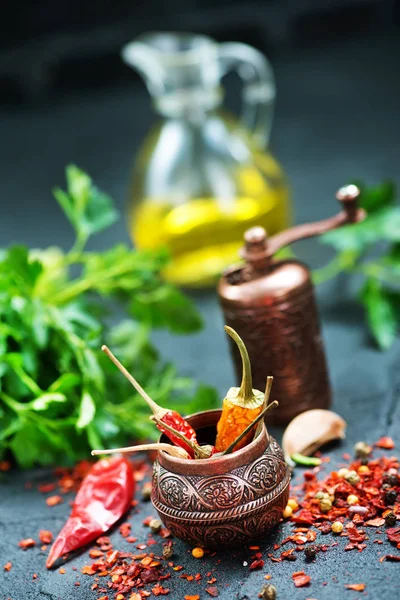 Kryddor och aromaolja — Stockfoto