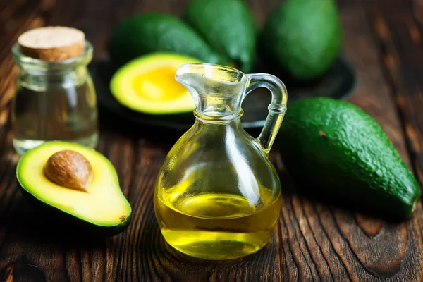 Aceite de aguacate en botella — Foto de Stock