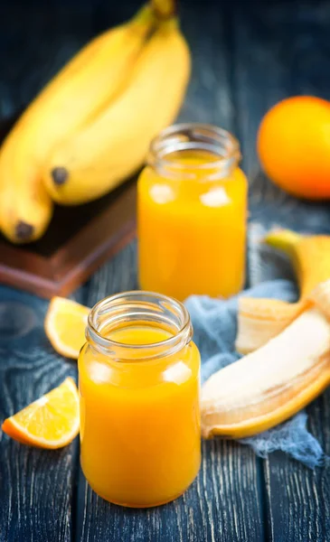 Succo di banane e arance — Foto Stock