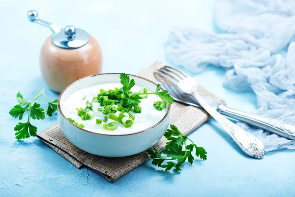 Salsa con cipolla verde — Foto Stock