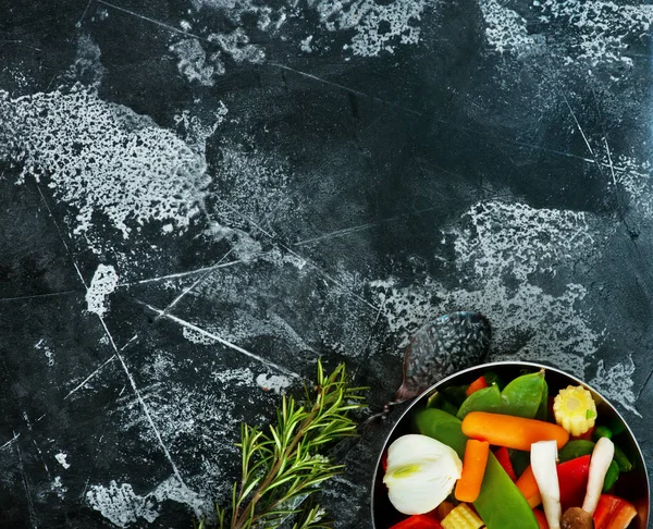Mixed vegetables in pan — Stock Image Mixed vegetables in pan Royalty Free Stock Photos