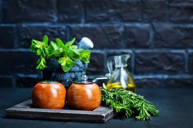 Baharat ile taze yeşillik