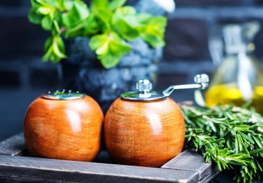 Baharat ile taze yeşillik