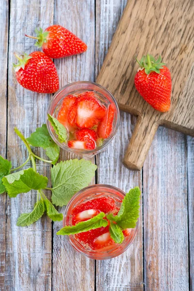 Strawberry drink in glass — Stock Photo, Image