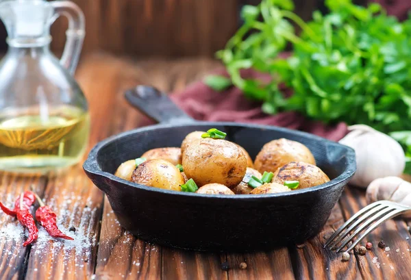 Patatas fritas con sal —  Fotos de Stock