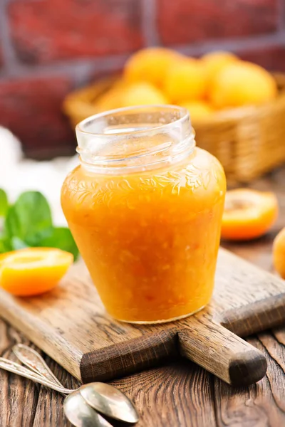 Svěží meruňkový džem — Stock fotografie