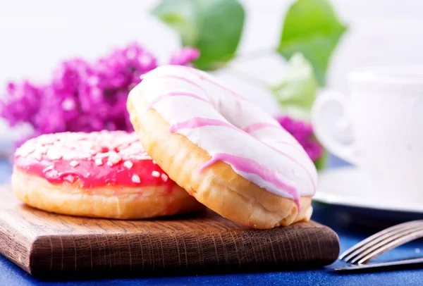 Close-up op kleurrijke donuts — Stockfoto