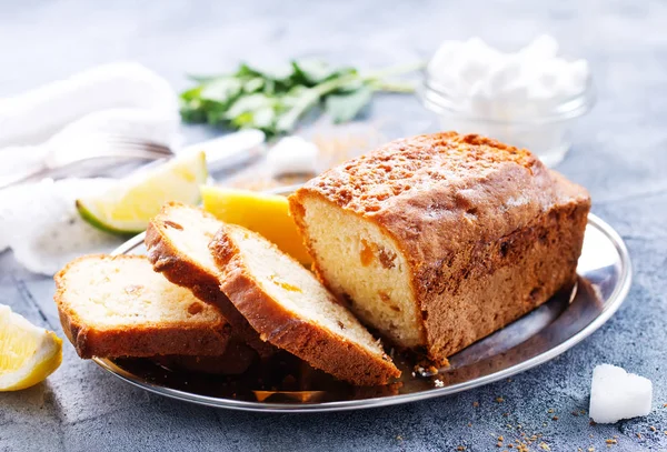 Bolo de frutas com limão — Fotografia de Stock