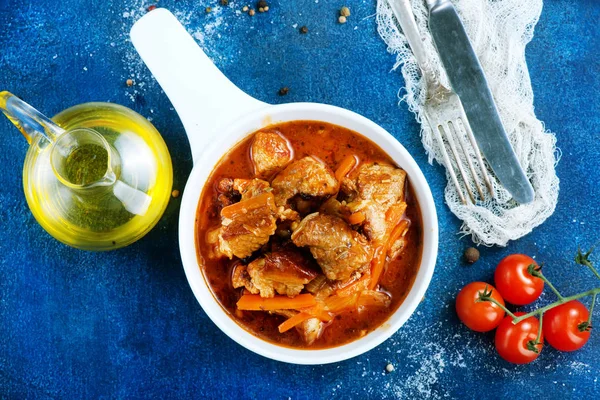 Meat stew in bowl — Stock Photo, Image