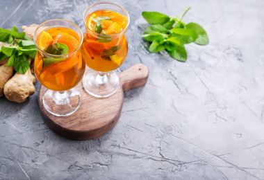 kokteylleri portakal suyu ve zencefil ile