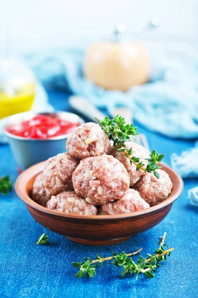Aw meatballs in bowl — Stock Photo, Image