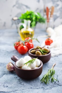 caprese salatası kase için malzemeler 