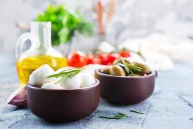 caprese salatası kase için malzemeler 