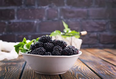 böğürtlen beyaz kase 