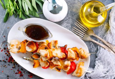 Sebzeli tavuk kebabı