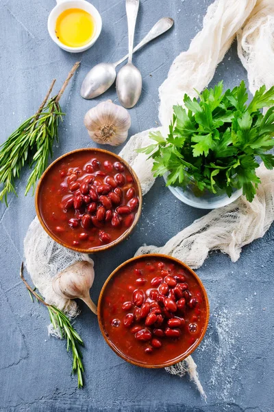 Rote Bohnen mit Sauce — Stockfoto