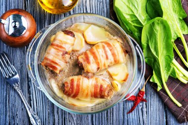 pastırma ile pişmiş rulo 